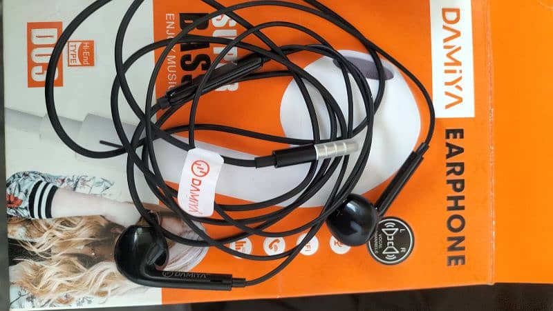 Fast charger+RONIN fast charger & DAMIYA WOOFER Handsfree Extra Bass 13