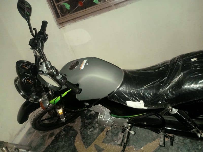 ybr125G 2025 model 4