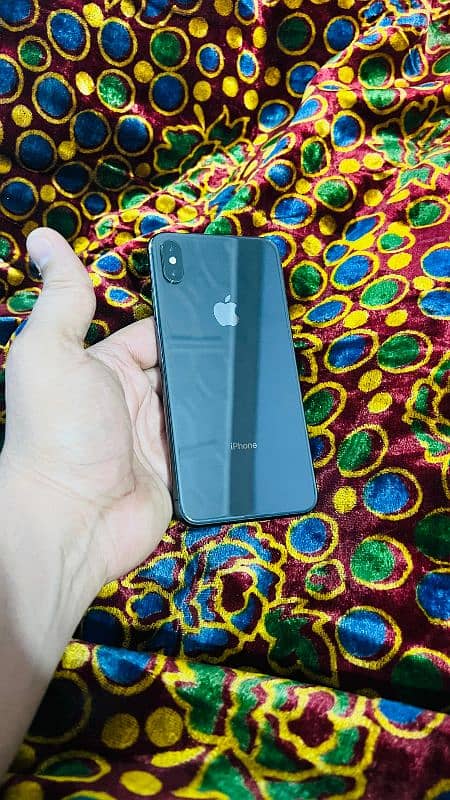 Iphone xs max pta approved 256gb 0