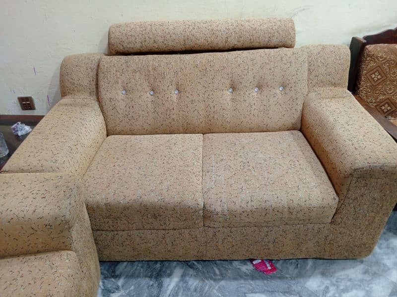 sofa set 6 seater. like new 1