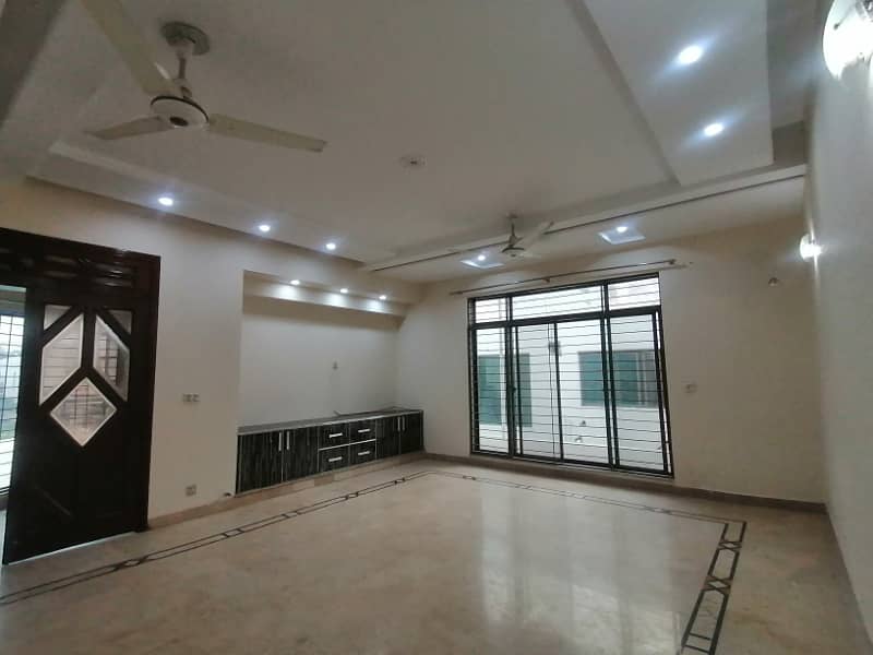 DHA 1 Kanal Excellent Upper Portion For Rent In Phase 5 Block D 0