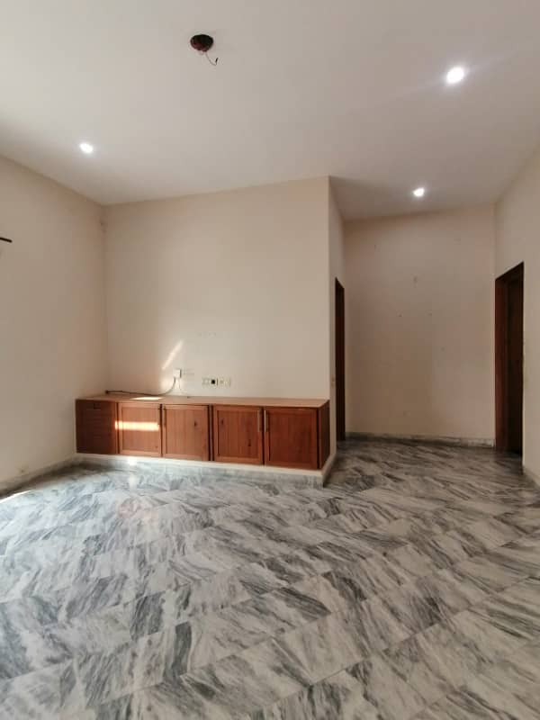 DHA 1 Kanal Excellent Upper Portion For Rent In Phase 5 Block D 6