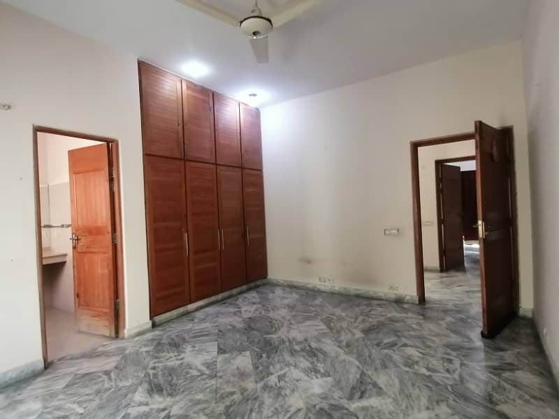 DHA 1 Kanal Excellent Upper Portion For Rent In Phase 5 Block D 10