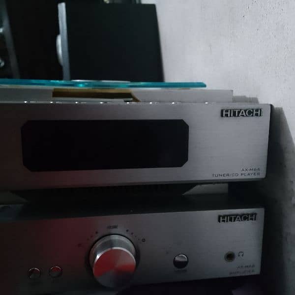 Hitachi speaker due to shifting àbroad 1