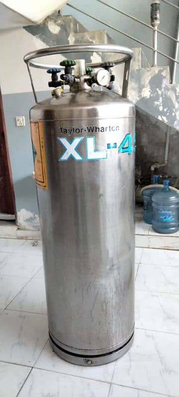 liquid nitrogen container 0