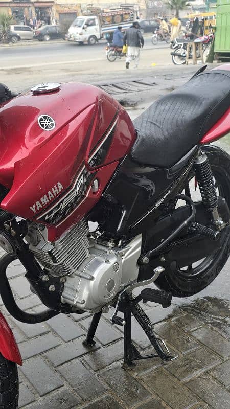 Yamaha YBR 2015 Model 8