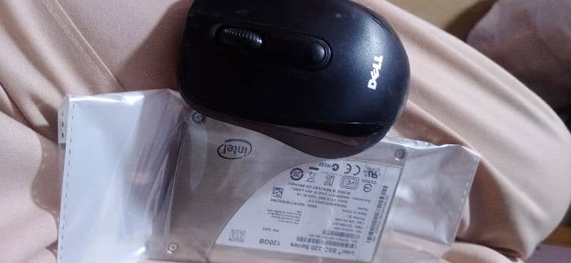 Wireless mouse and 128gb ssd 9