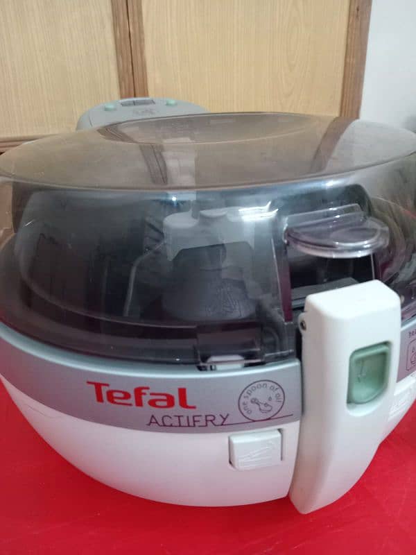 Tefal Actifry 1. o Litre Electric Air Fryer 2