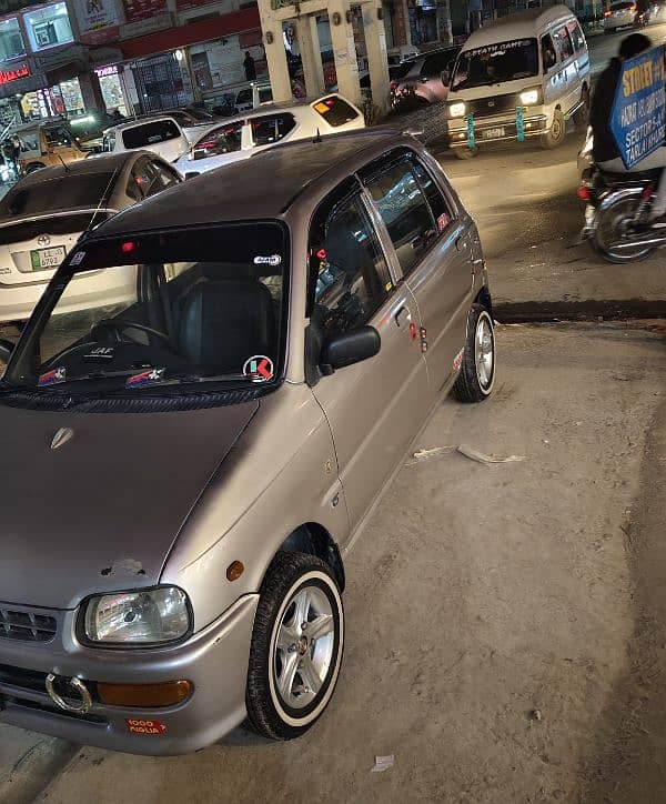 Daihatsu Cuore 2004 1