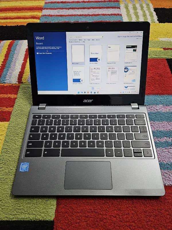 ACER laptop with 128GB SSD 3