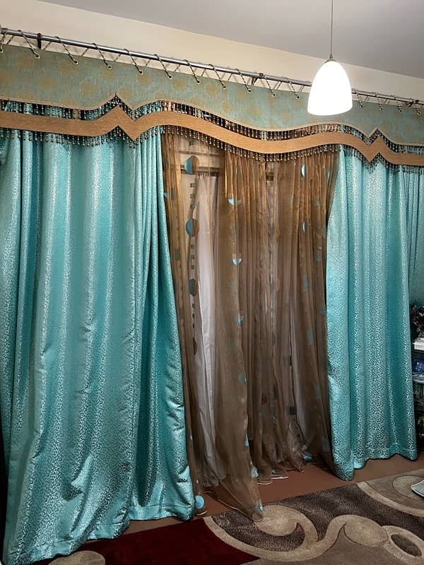 Curtains 0