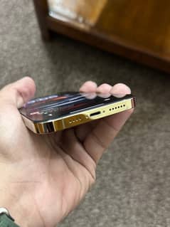 Iphone 13 pro max (sim glitch)