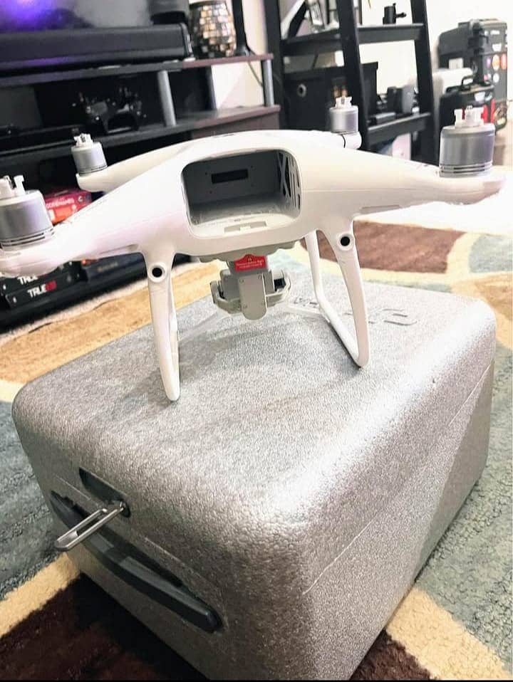 DJI Phantom 4 pro 8