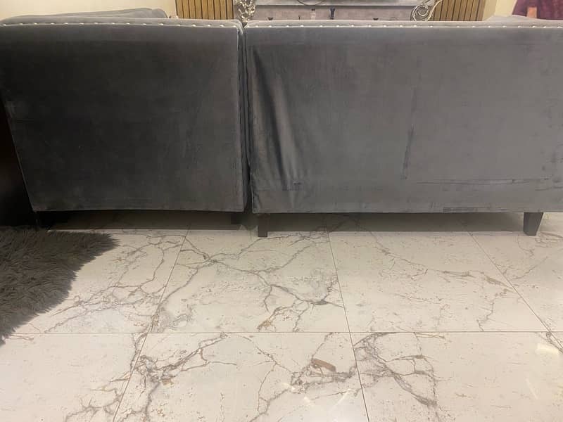 L SHAPED SOFA IN PERFECT CONDITION 3