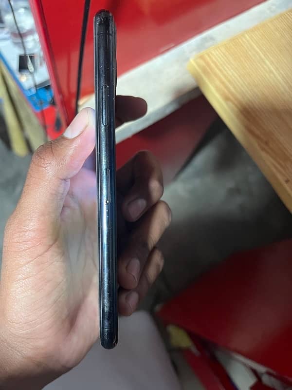 iPhone 11 Pro Max 256 GB 5