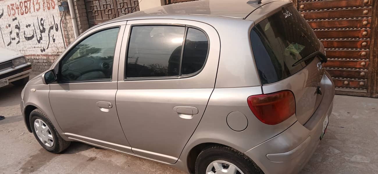 Toyota Vitz 2003 4