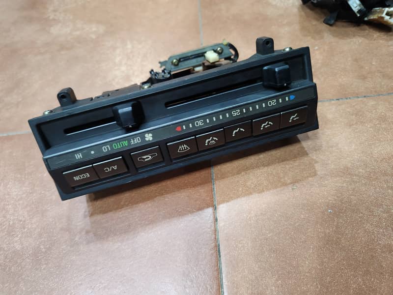 Toyota Corolla 1988 AC control panel 0