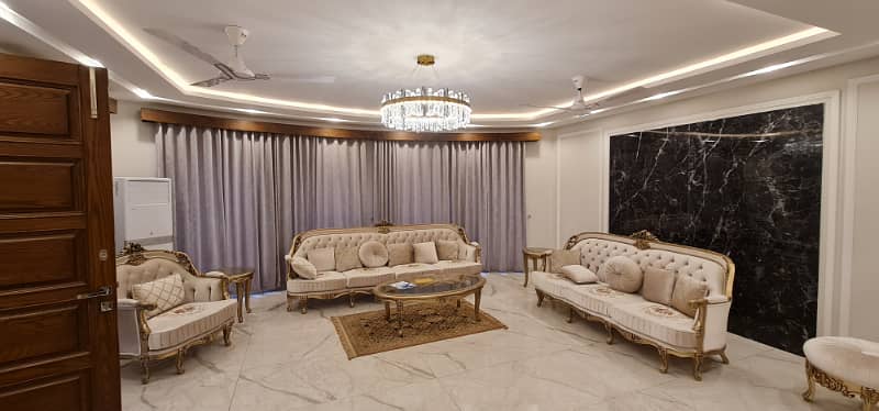 F-7/1: 666 Yards Double Storey House, 6 Bedrooms, Beautifully Renovated, Margalla Facing, Price 42 Crores 3