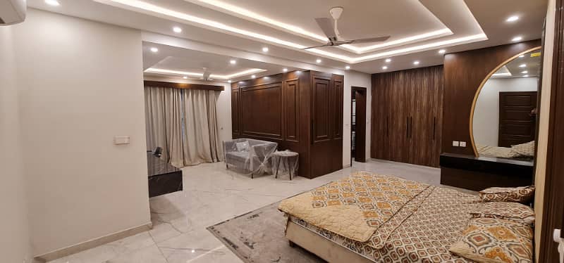 F-7/1: 666 Yards Double Storey House, 6 Bedrooms, Beautifully Renovated, Margalla Facing, Price 42 Crores 17