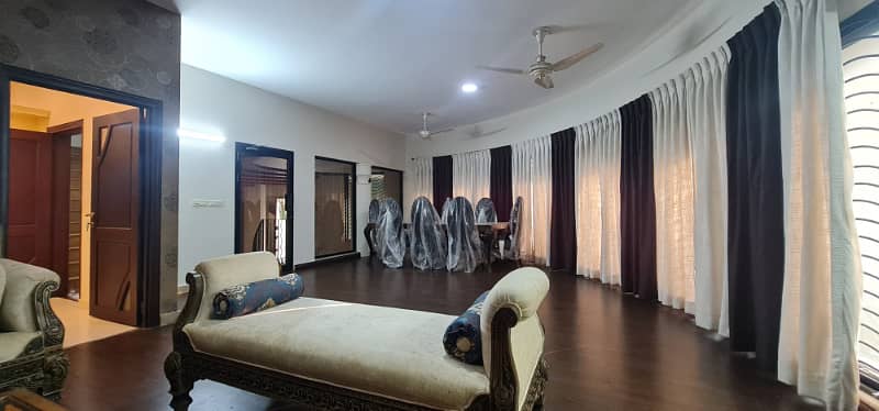 F-11-3: 500 Yards CORNER HOUSE, Extra Land, 5 Bedrooms, Margalla Road, Price Is 19 Crores 7