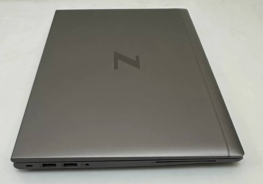 HP Zbook Firefly 14 G8 7