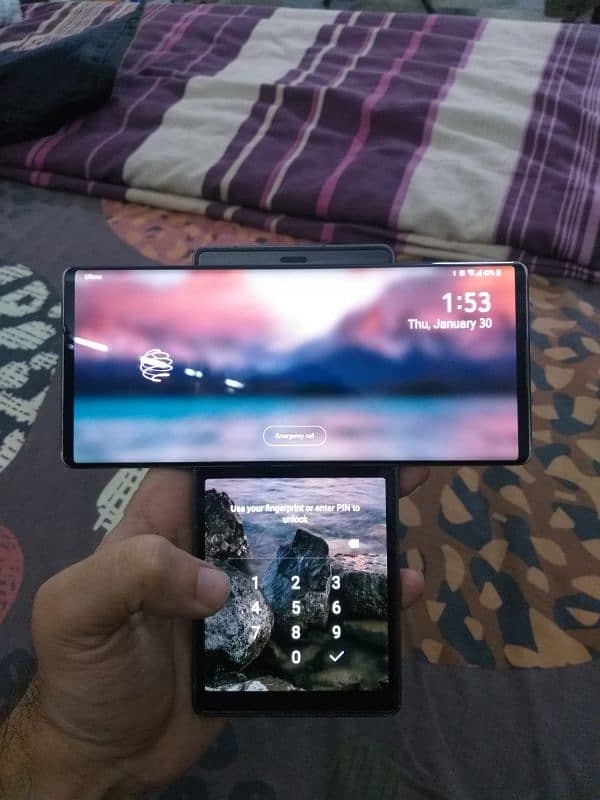 Selling Lg wing 5g 8gb/256gb 4