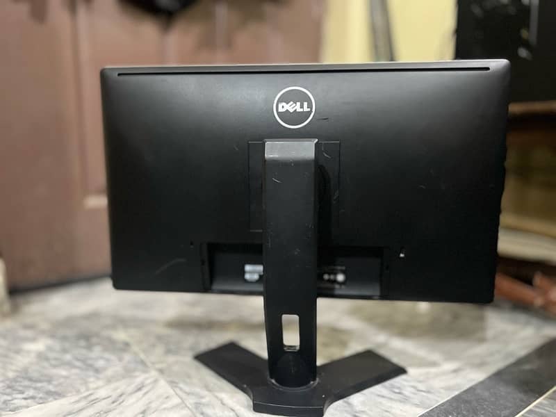 Dell 24’ inch LCD monitor 1