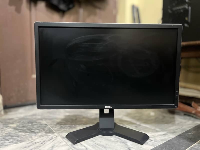 Dell 24’ inch LCD monitor 3