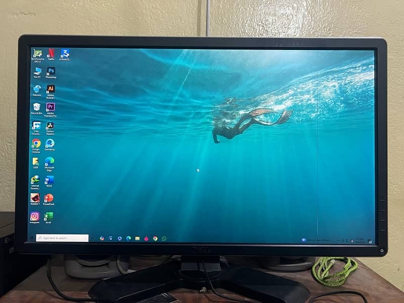 Dell 24’ inch LCD monitor 5