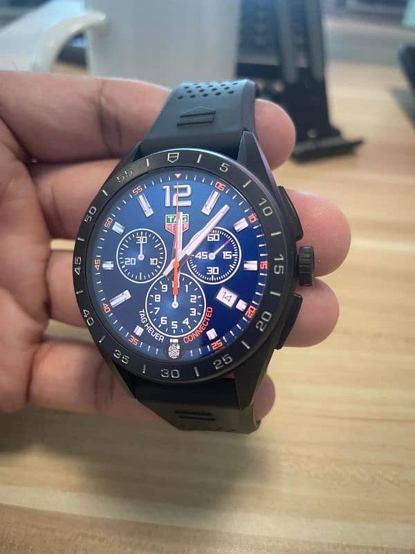 Tag Heuer Connected Luxury Smartwatch Calibre E4 45MM 1