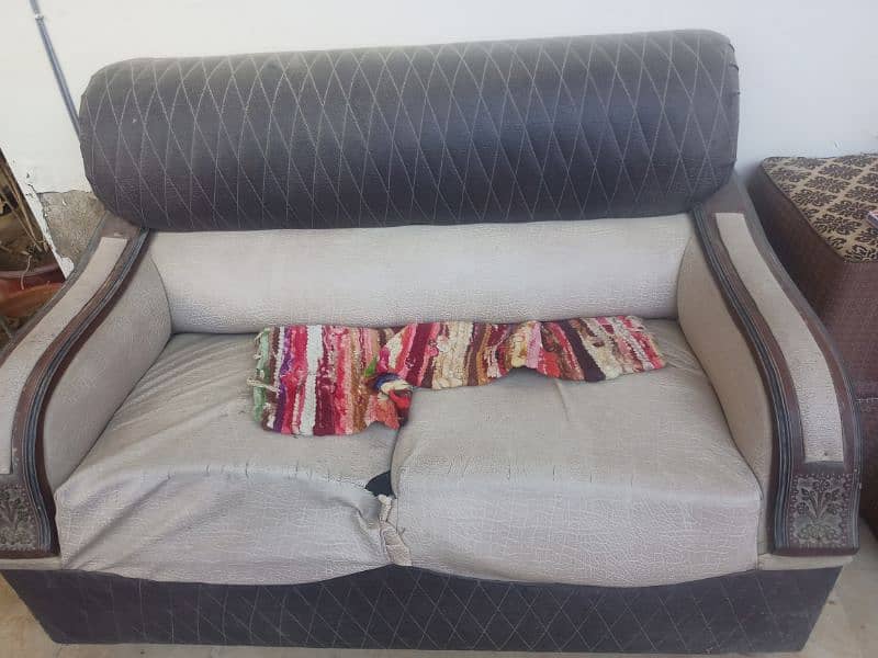 2 seater sofa 0