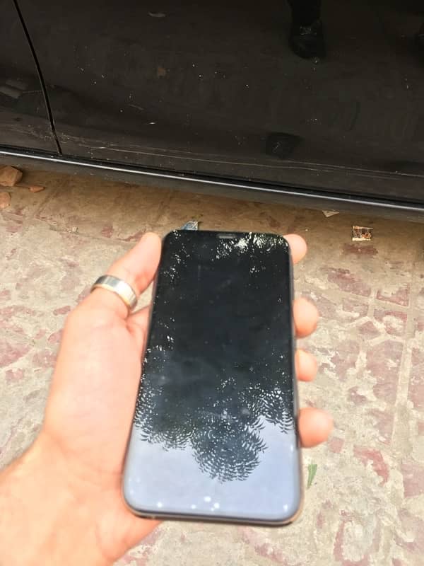 iphone 11 pro (non pta) 8