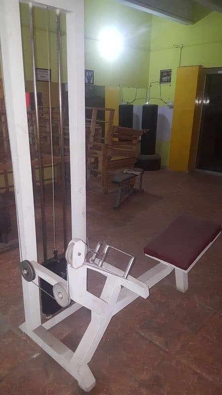 Rowing machine, bench press bench 0