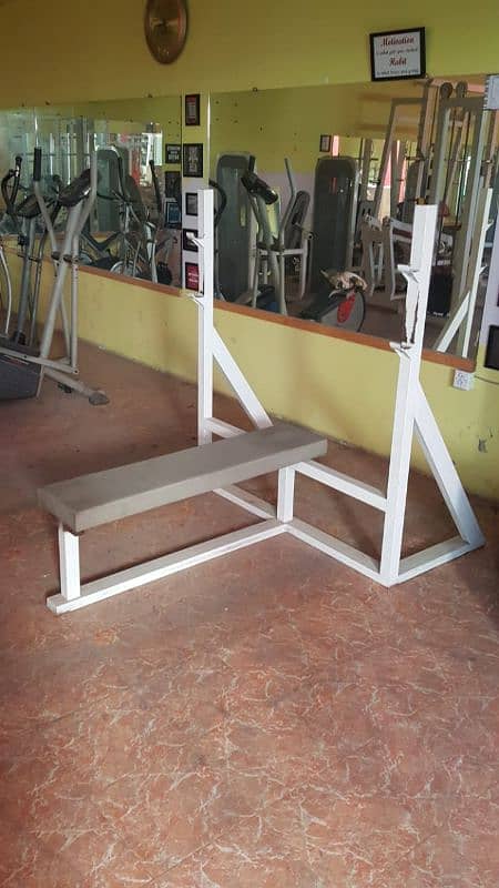 Rowing machine, bench press bench 3