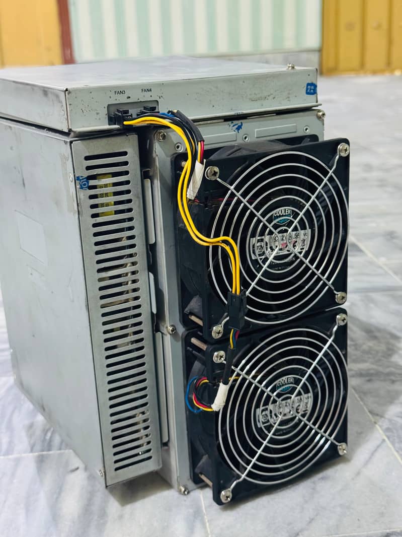 Canaan AvalonMiner 1166 Pro 0