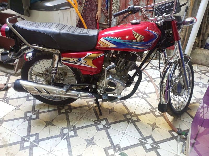 unique 125 cc 3