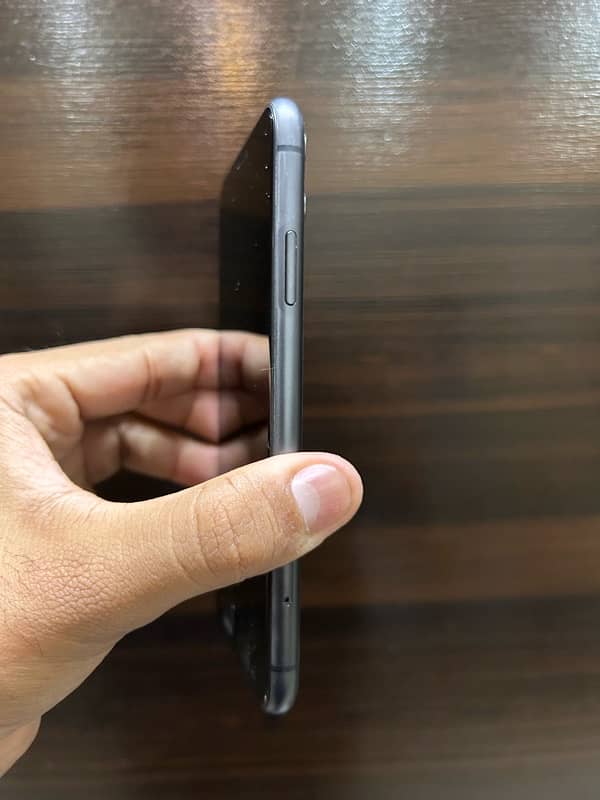 iPhone 11 128gb PTA Approved 2