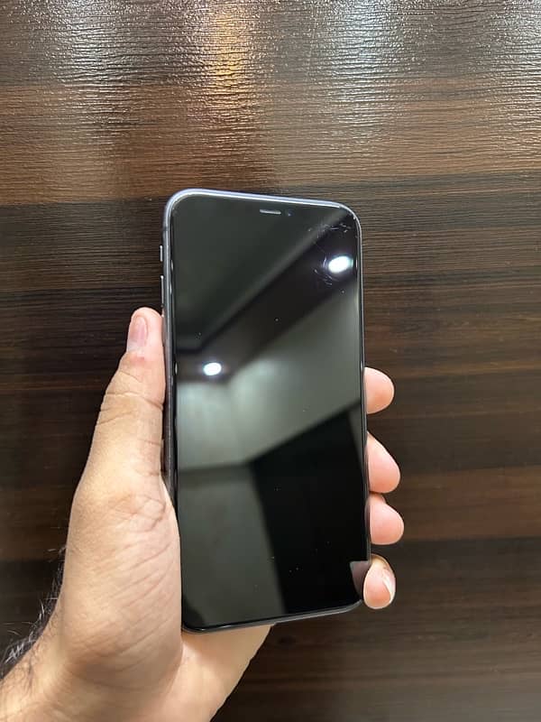 iPhone 11 128gb PTA Approved 4