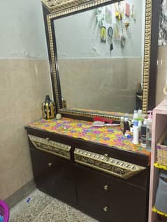 Dressing table for sale