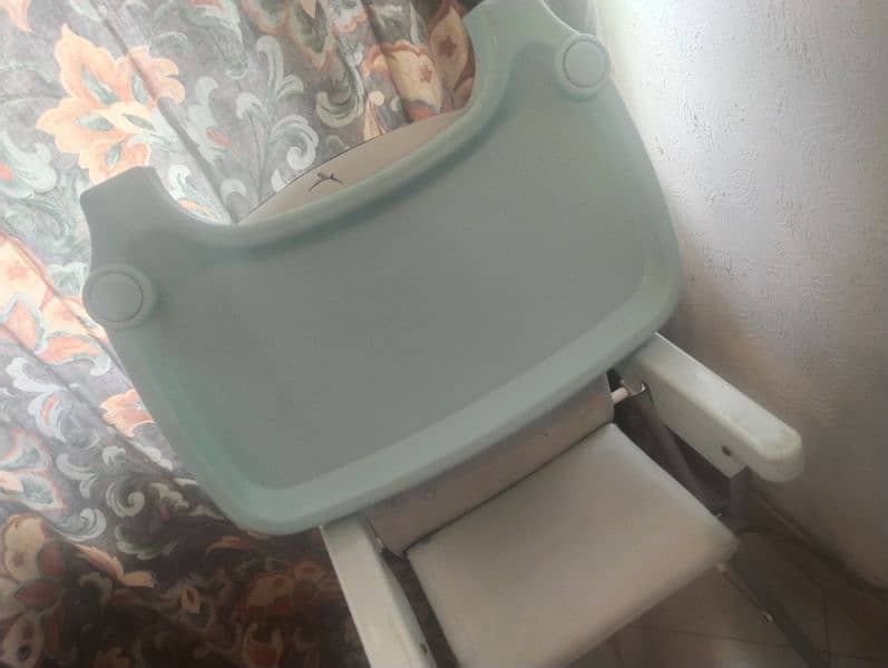 high chair in good condition 6