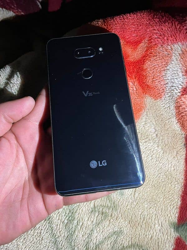 i am selling lg v35thinq 0