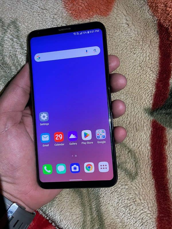 i am selling lg v35thinq 4