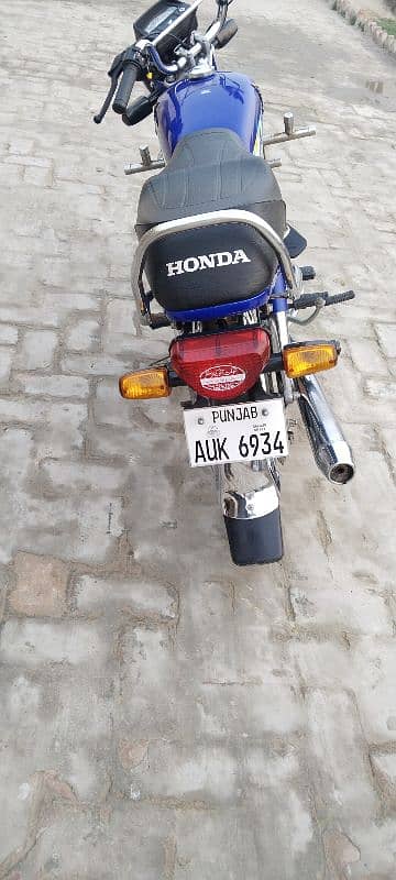 Honda CD 70 4