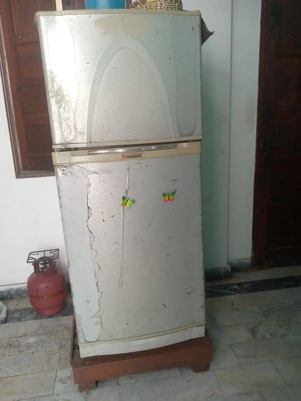 Dawlance Fridge Urgent Sale Serious Buyers Contact me 0