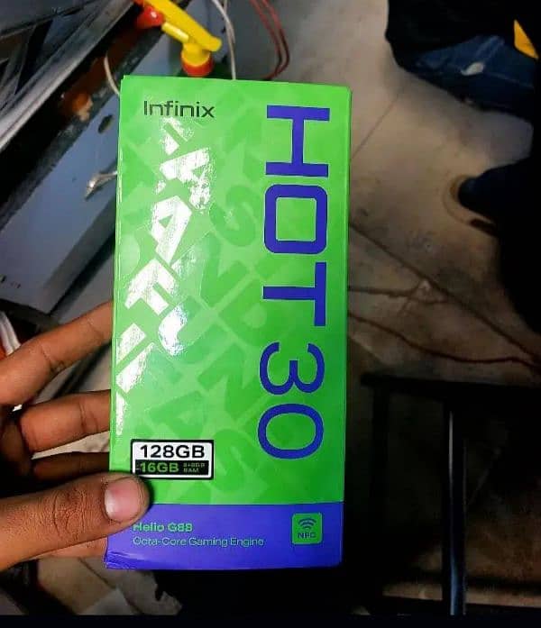 Infinix Hot 30 8+8 16 GB 128 GB 10 by 10 condition urgent sale majbori 1