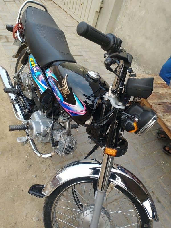 bilkul new bike hy Abhi Sirf 5600 Chali hy 5