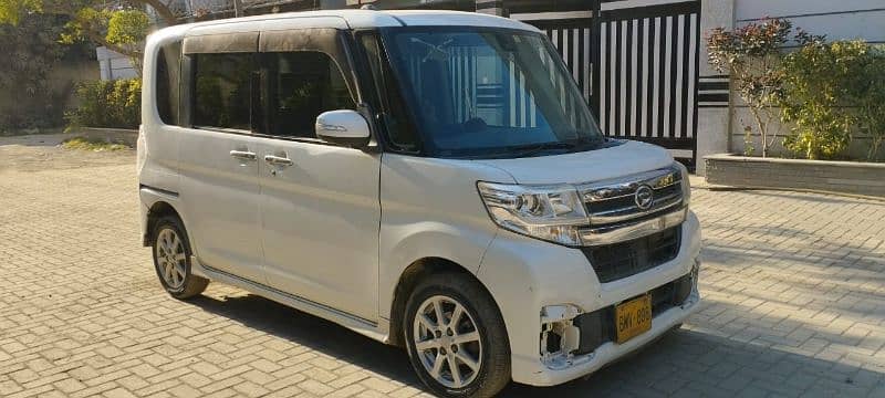 Daihatsu Tanto 2015 0