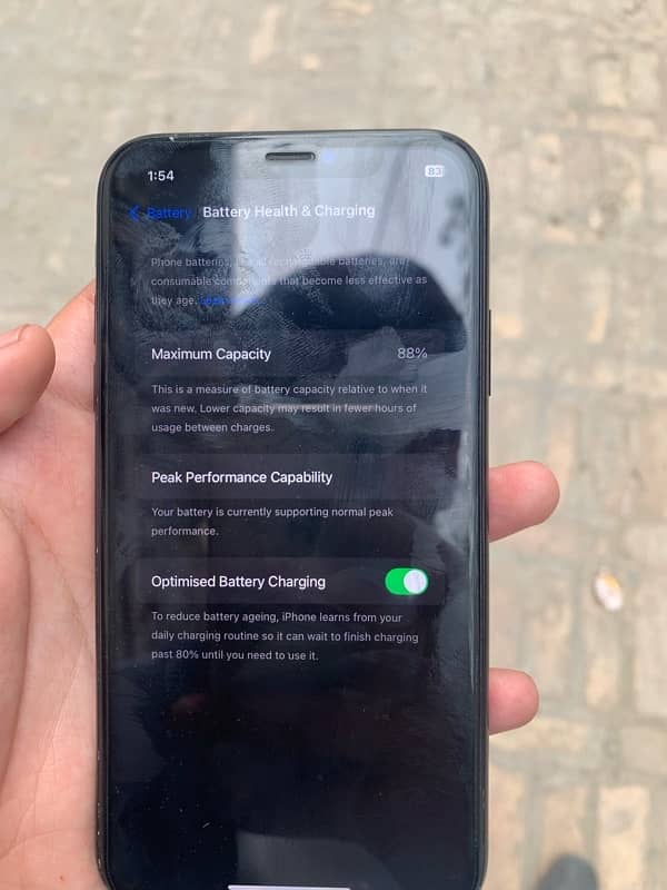 iphone xr new like used 10/10 condition 4