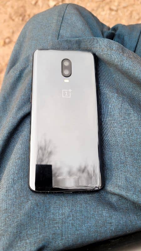 oneplus 6t.   8/128 4