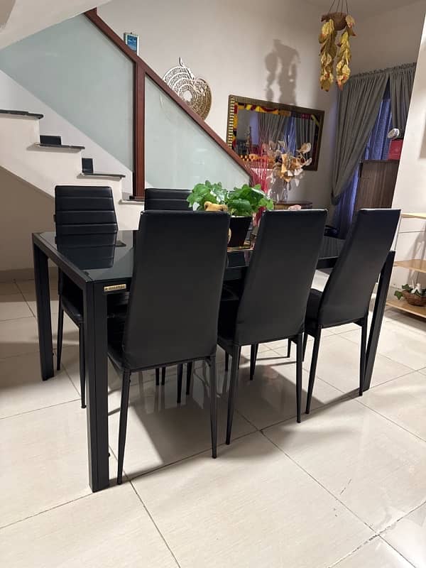 interwood dinner table  with 6 chairs 1